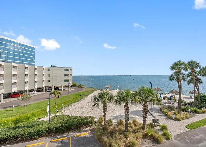 Fun-N-Sun With Spectacular Ocean Views