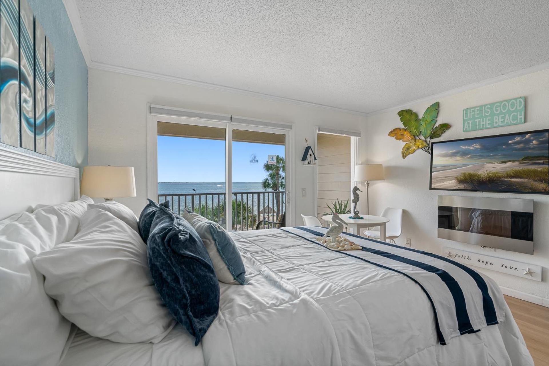 Fun-n-sun With Spectacular Ocean Views Tampa